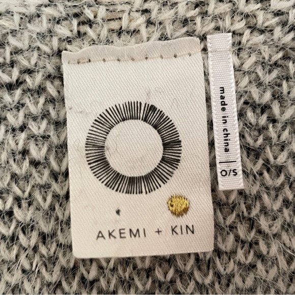 Anthropologie Akemi + Kin Olivia Western Aztec Poncho Cardigan One Size Comfy - Picture 7 of 9